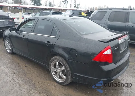 2010 Ford Fusion Sport z USA, uszkodzony, nr VIN 3FAHP0DC7AR185447